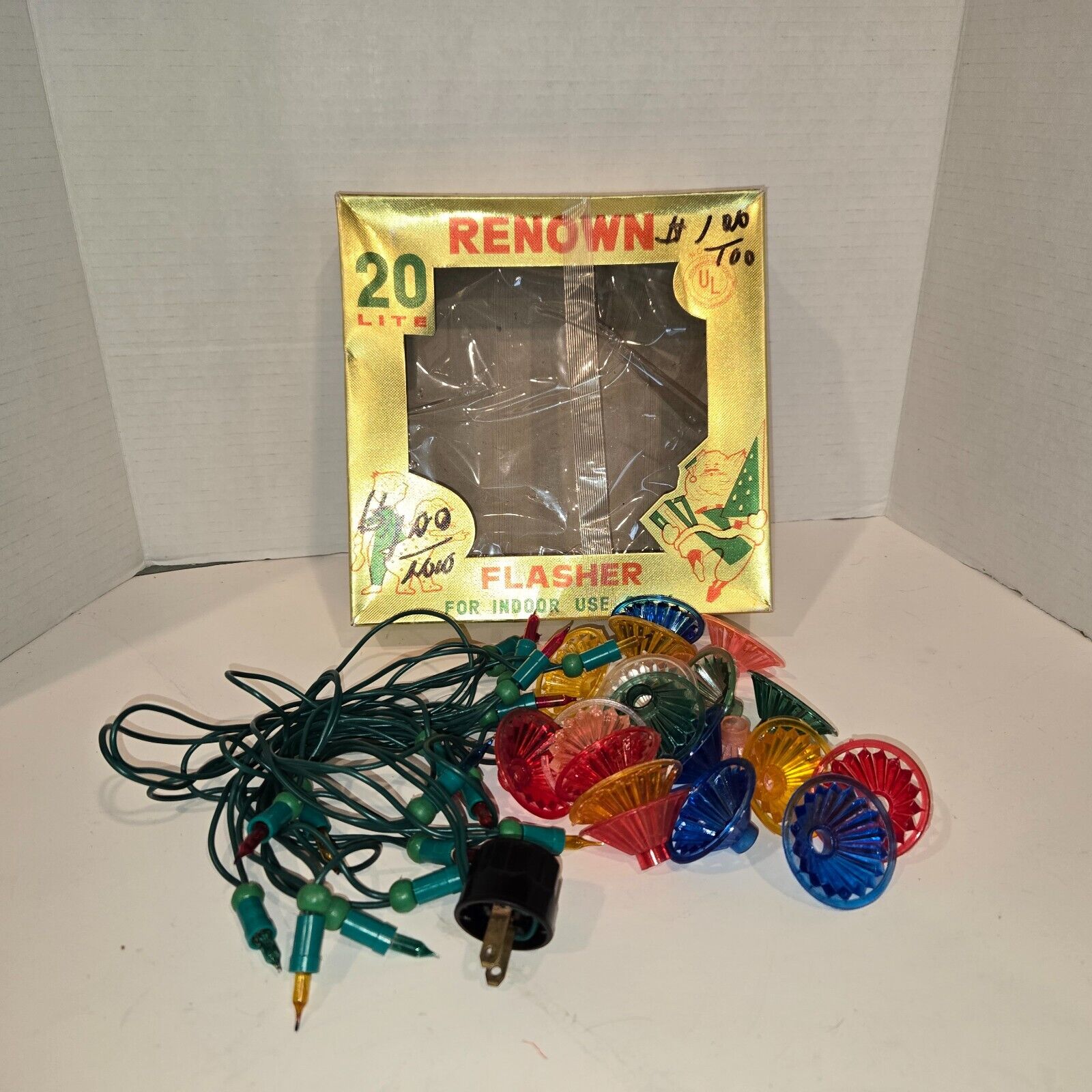 Vintage Renown Plastic Christmas Light Reflectors Lot w/20 Lite Cord (No Work)