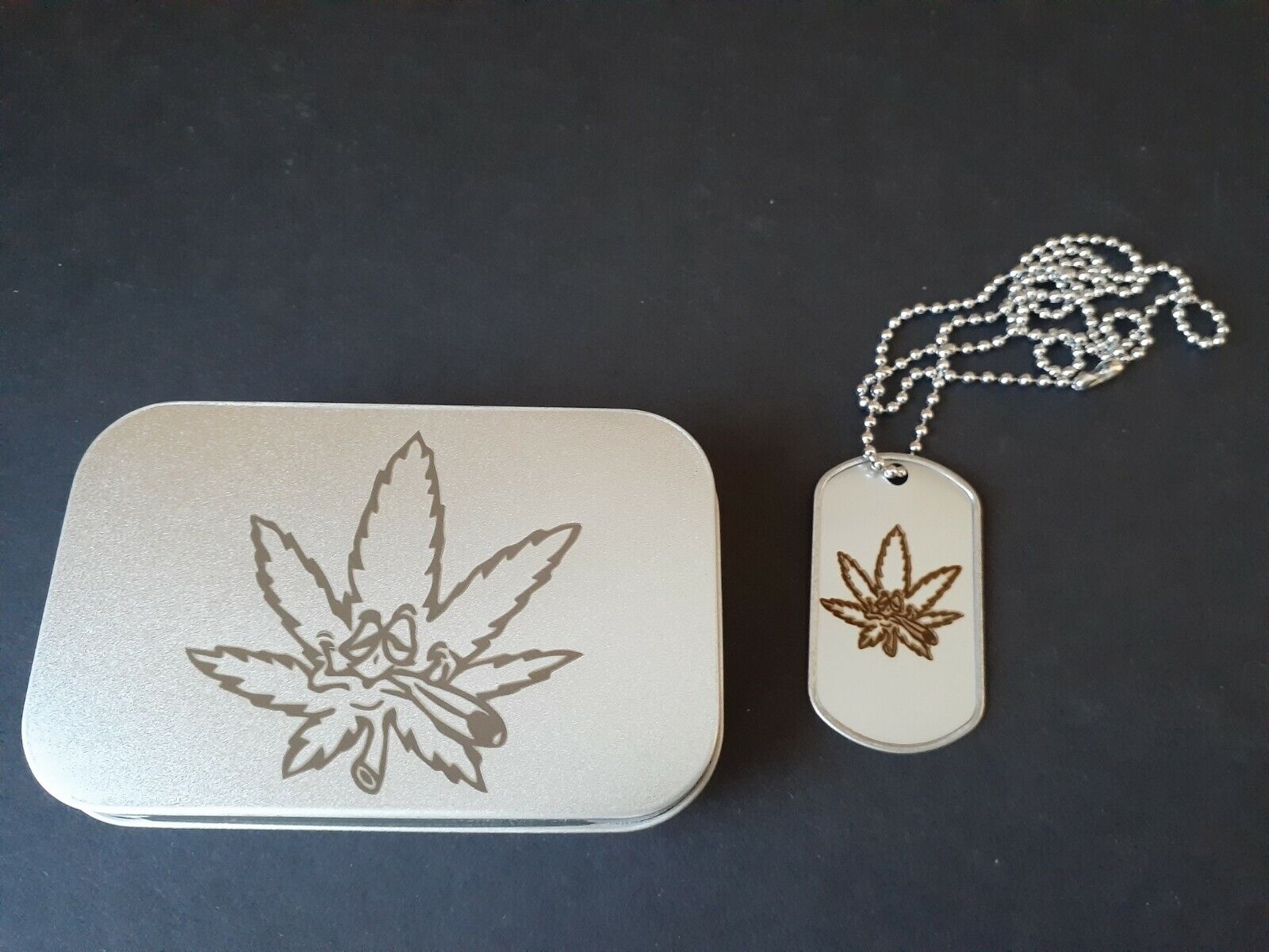 Marijuana Pot Leaf Cannabis Necklace AND Cigarette Case Metal Tin Silver Plated