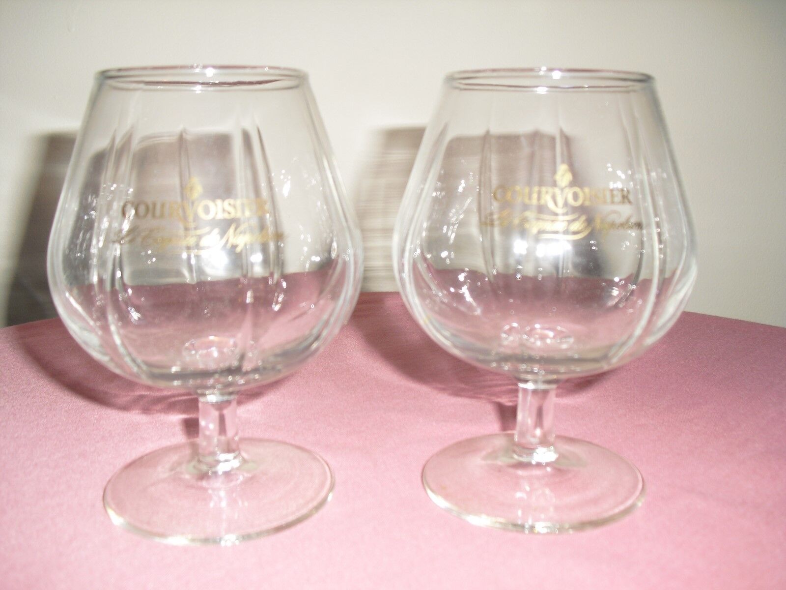 Set of 2 Courvoisier Le Cognac De Napoleon Liquor Brandy Cognac Snifters Glasses