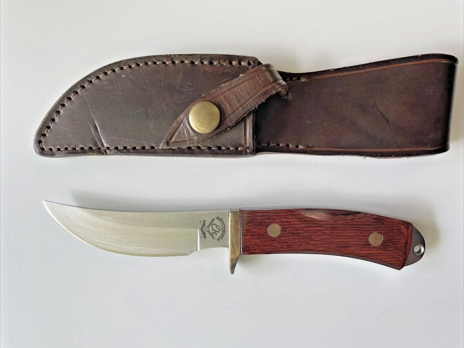 EK Hunter Fixed Blade Knife Rosewood Sheath Effingham IL USA 1990 Vintage