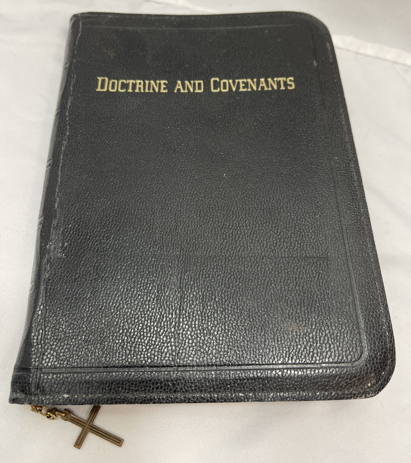 Vintage Book Of Doctrine & Covenants Leather Zippered Fifth Printing Nov 1960