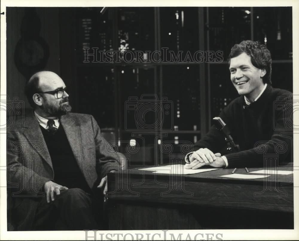 1982 Press Photo John Erlichman & Host David Letterman on \