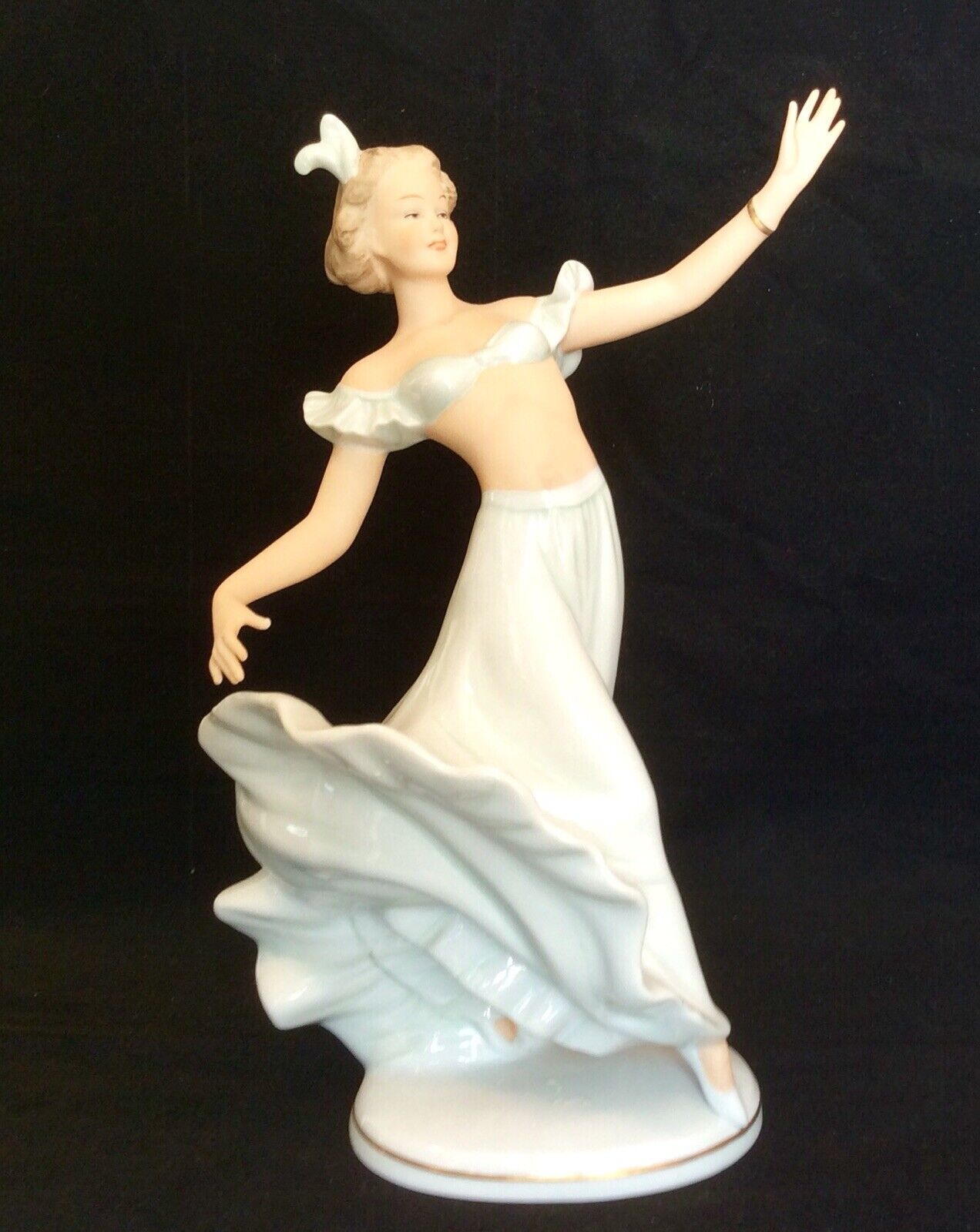 Vintage Wallendorf Flamenco Dancer
