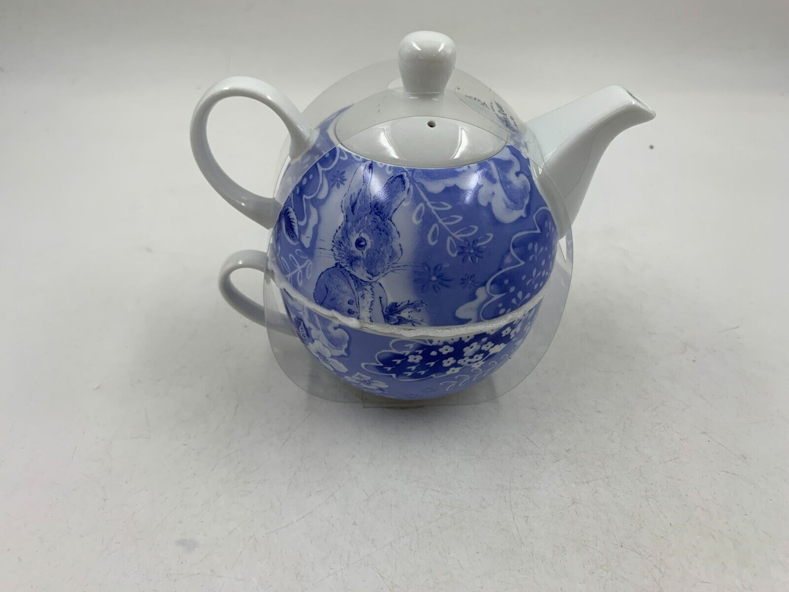 Beatrix Potter Ceramic Blue & White Bunny Tea For One Teapot AA02B12024