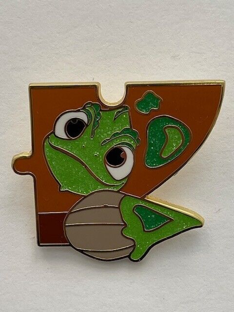 Loungefly Disney Tangled Pascal Paints Chase Chaser Completer Puzzle Pin (A5)