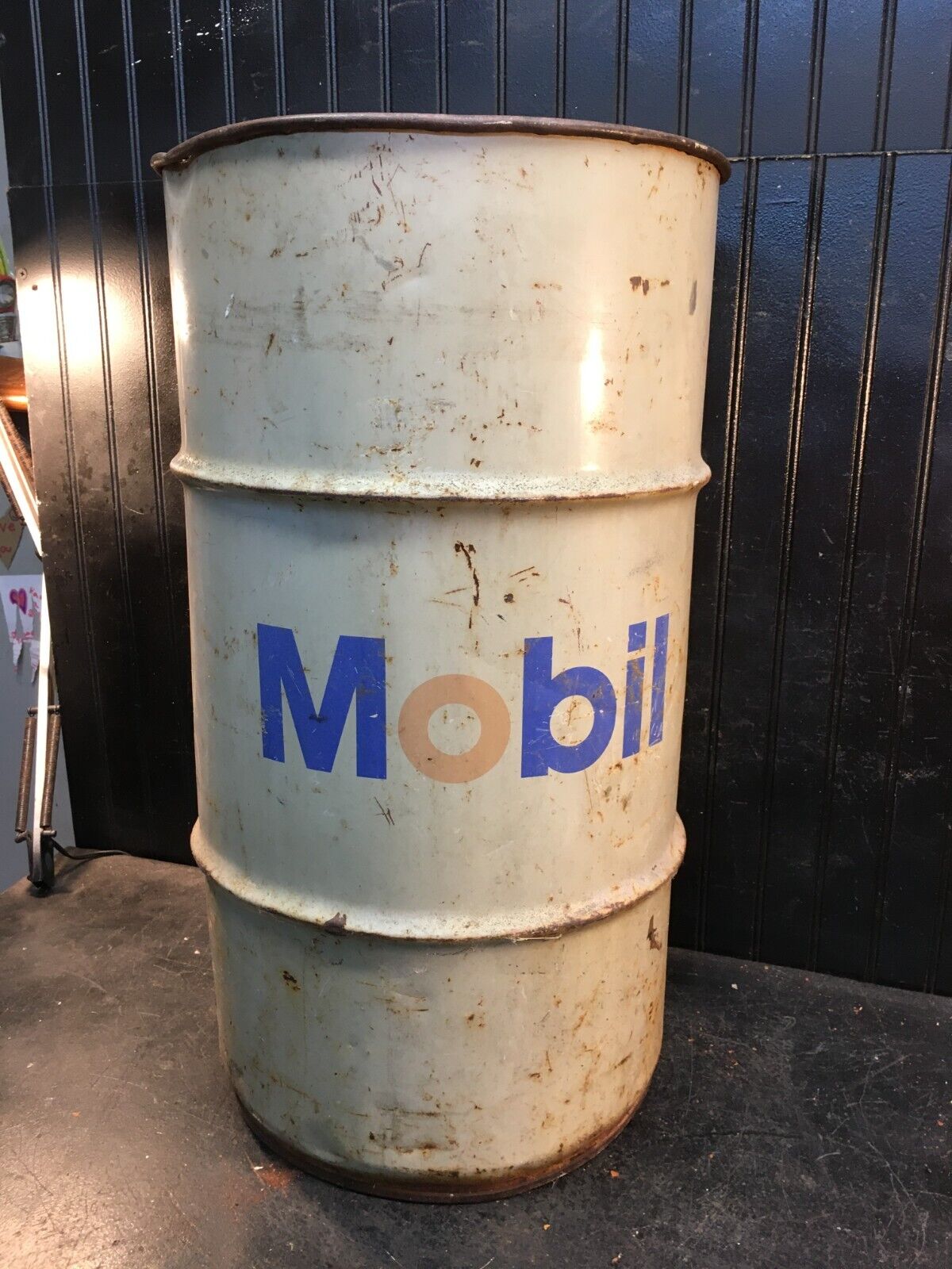 Vintage 16 Gallon Mobil Motor Oil Drum Man Cave Trashcan Gas Station Art