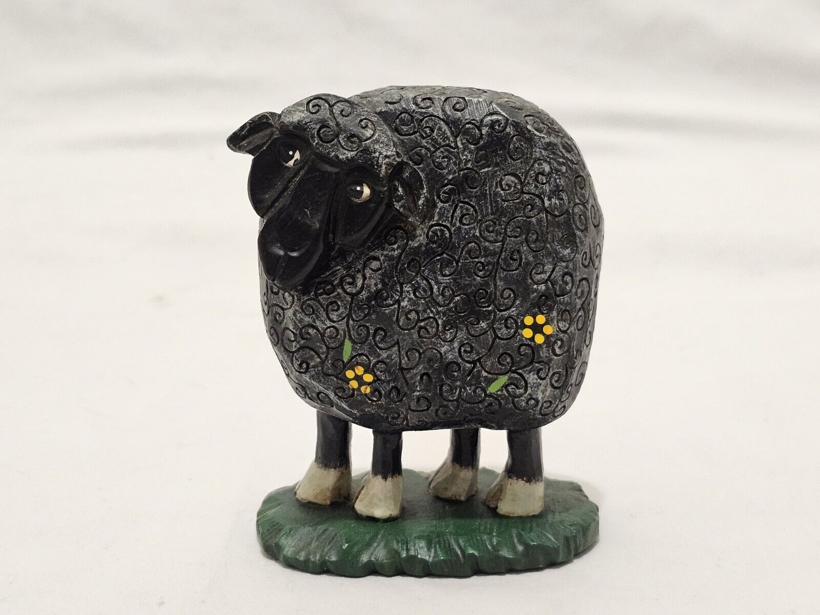 David Frykman Daisy Mae Black Sheep DF5028 ~ 4.75\