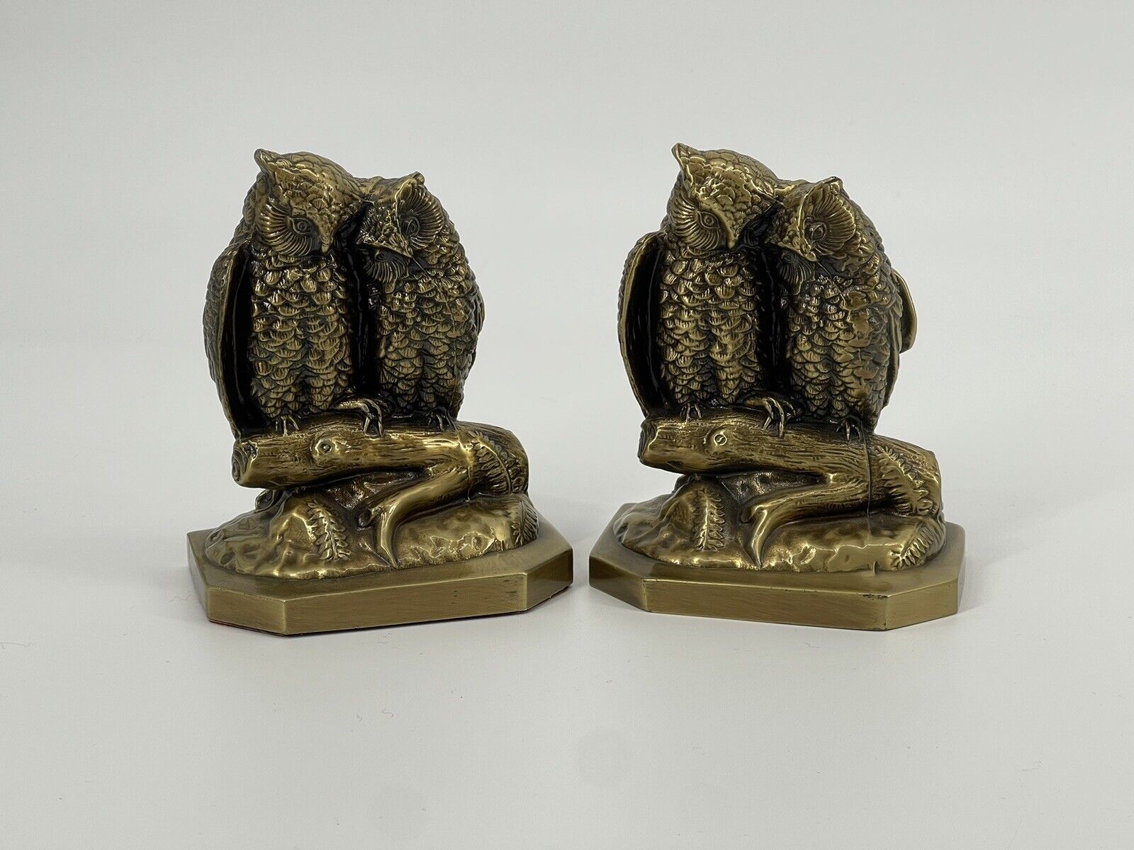 Pair Of Vintage PM Craftsman Cast Metal Gold/Brass Bookends Loving Owls