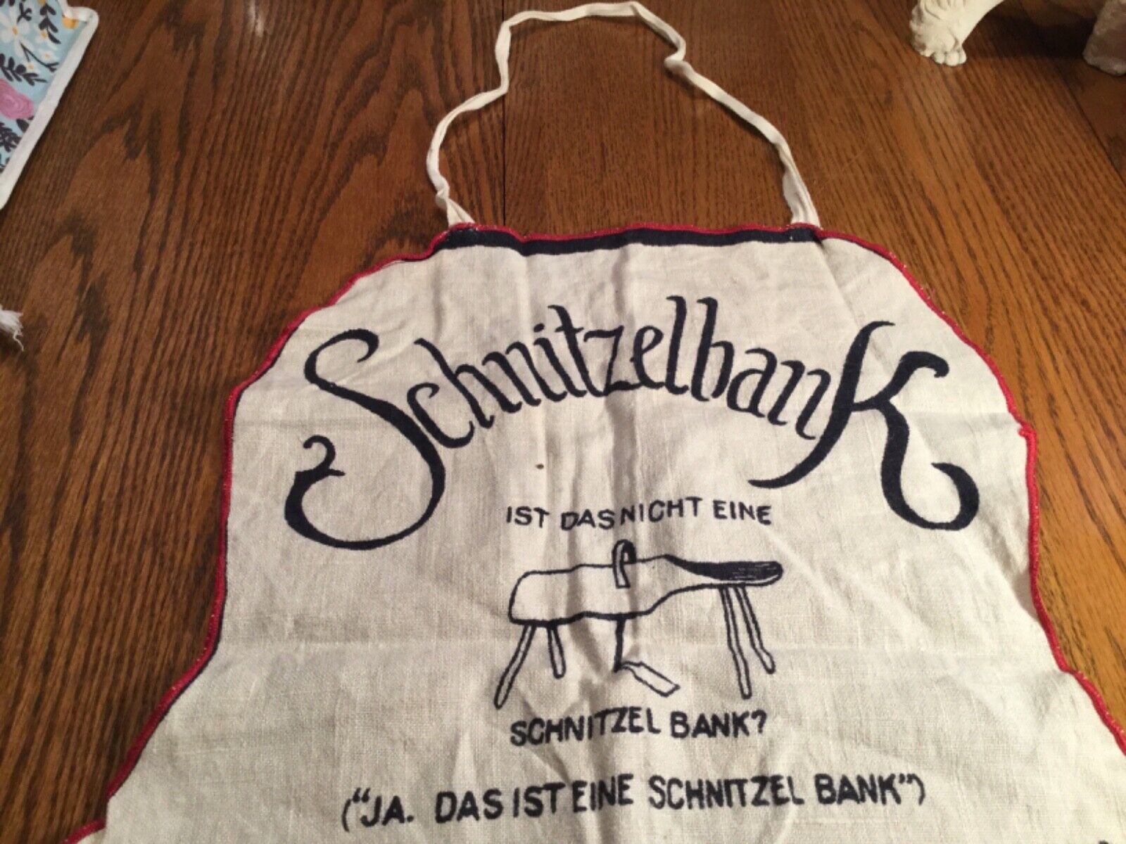 Vintage Schnitzel Bank USA  German Apron Vintage Unused WOW