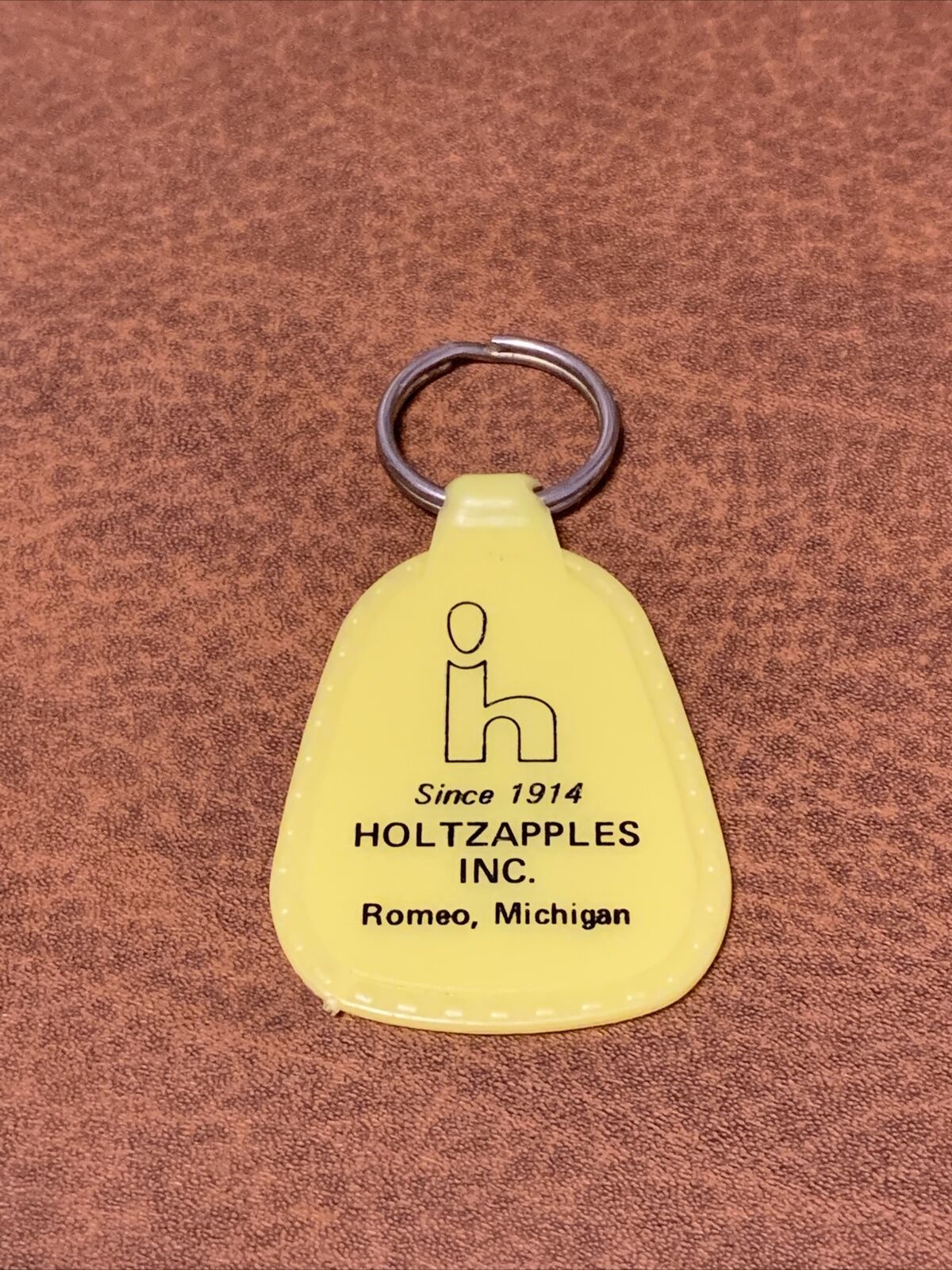 Rare Vintage Holtzapples Inc. Romeo Michigan Keychain 