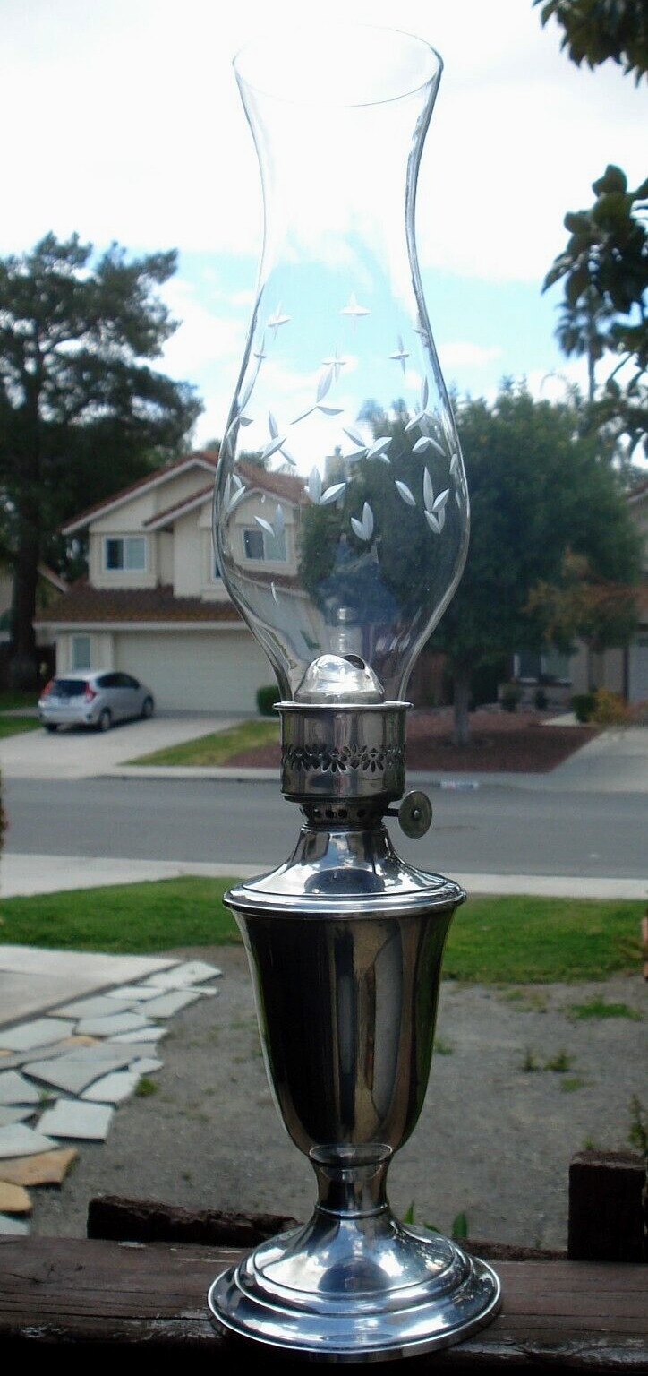 Vintage GORHAM Silver plate YC-490 Oil lamp with original chimney