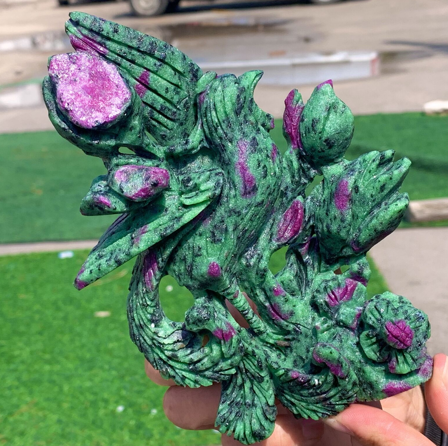 439G Natural green Ruby zoisite (anylite) Handcarved phoenix crystal Healing