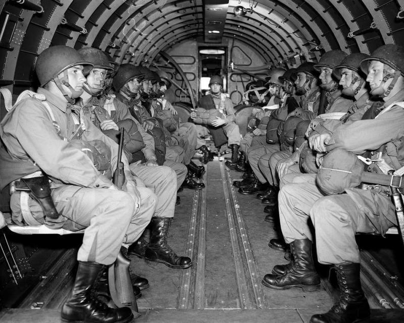US Army Paratroops in Airplane WWII WW2 B&W Photo Airborne World War Two 