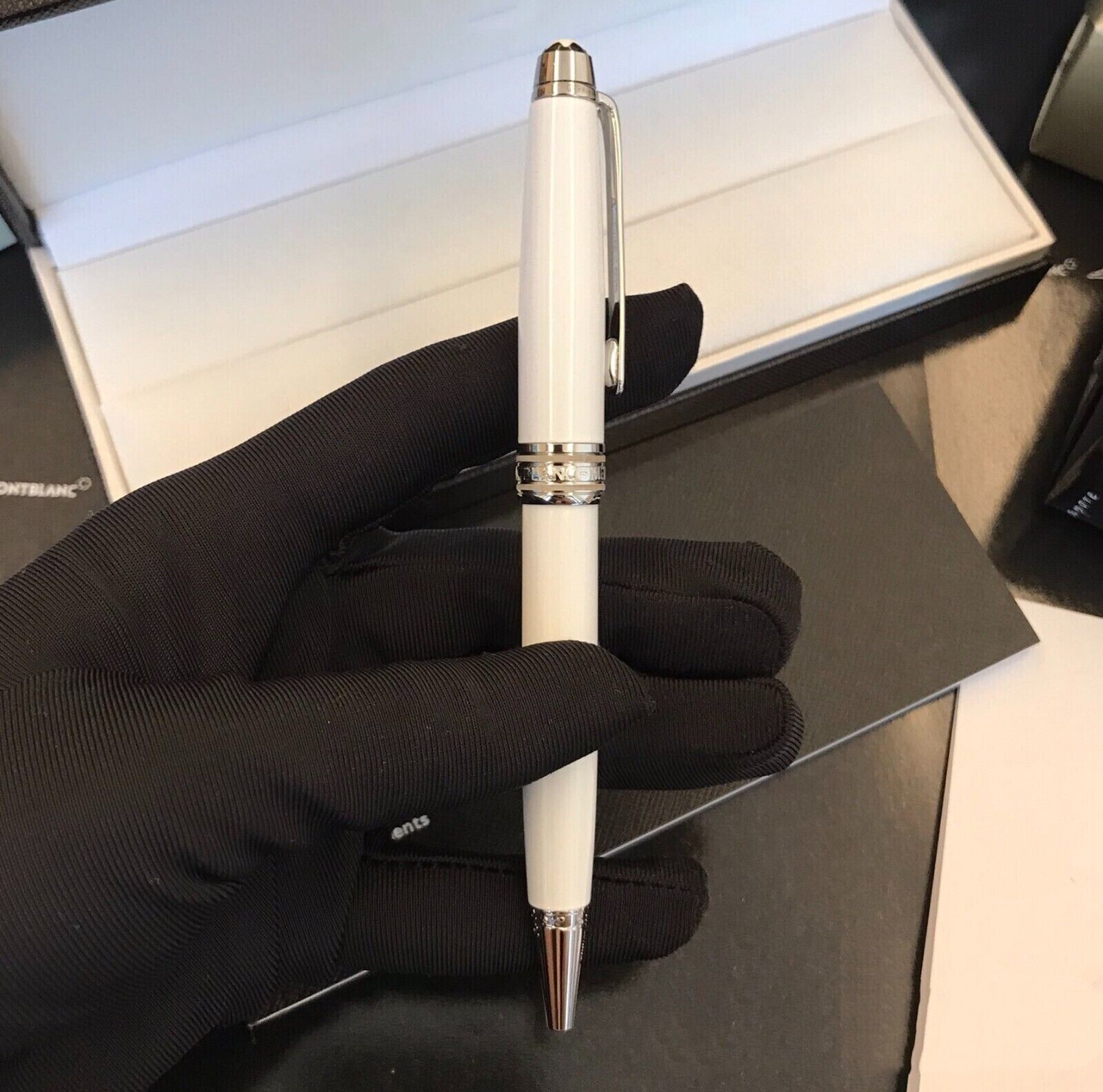 Luxury Solitaire Series White + Silver Clip 0.7mm nib Ballpoint Pen