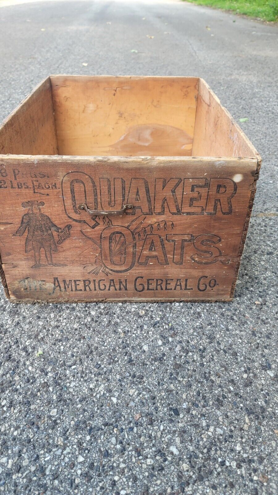 vintage wood crate (quaker oats)
