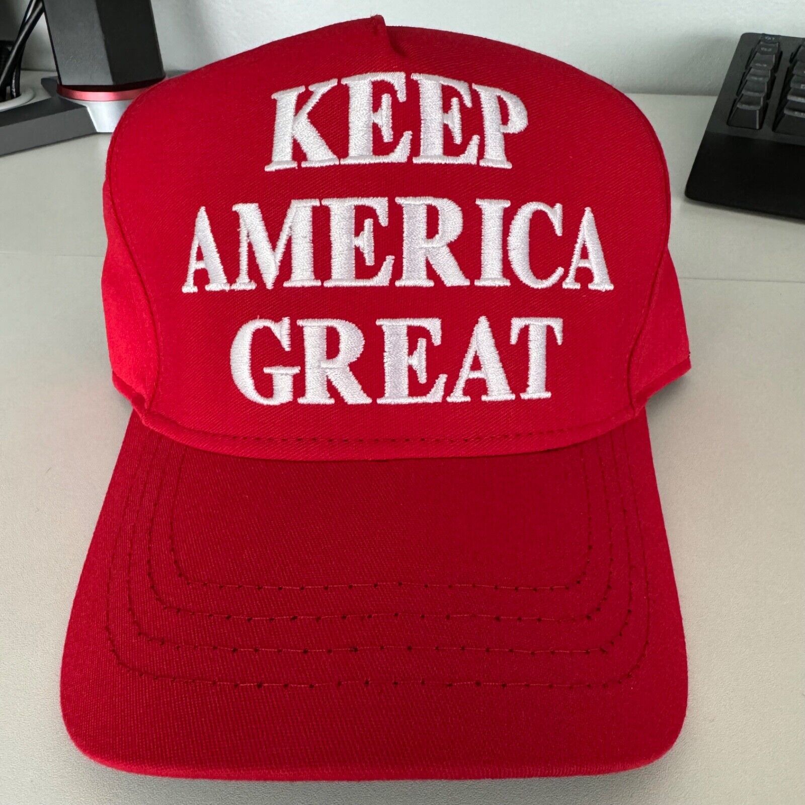 RARE OFFICIAL Trump Keep America Great 2020 - Collectable