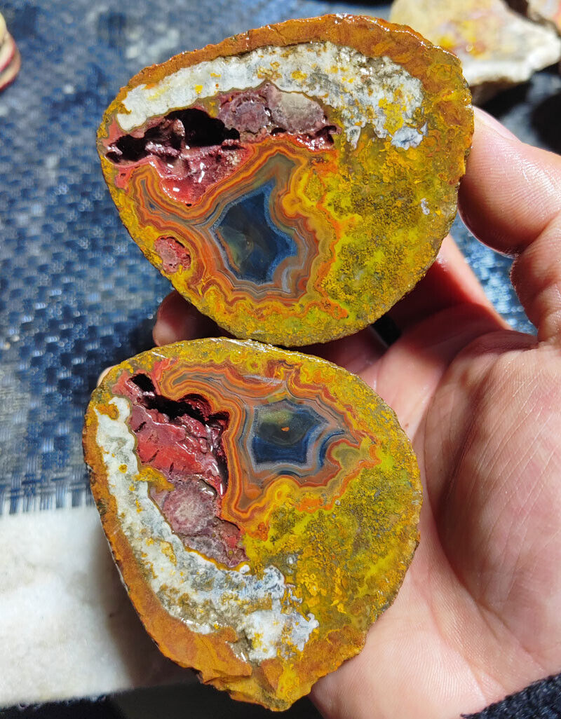 1Pair Rare China Natural Warring States Red Agate Geode Quartz Crystal Slices