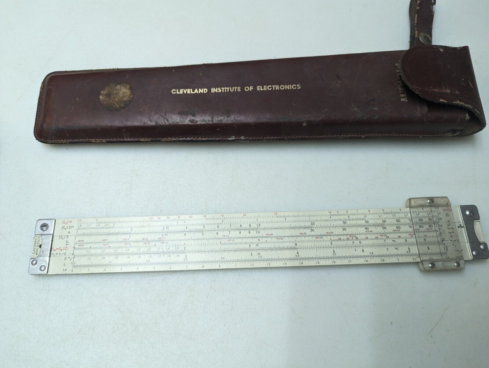 Vintage Cleveland Institute Electronics PICKETT N-515-T Slide Rule  Leather Case
