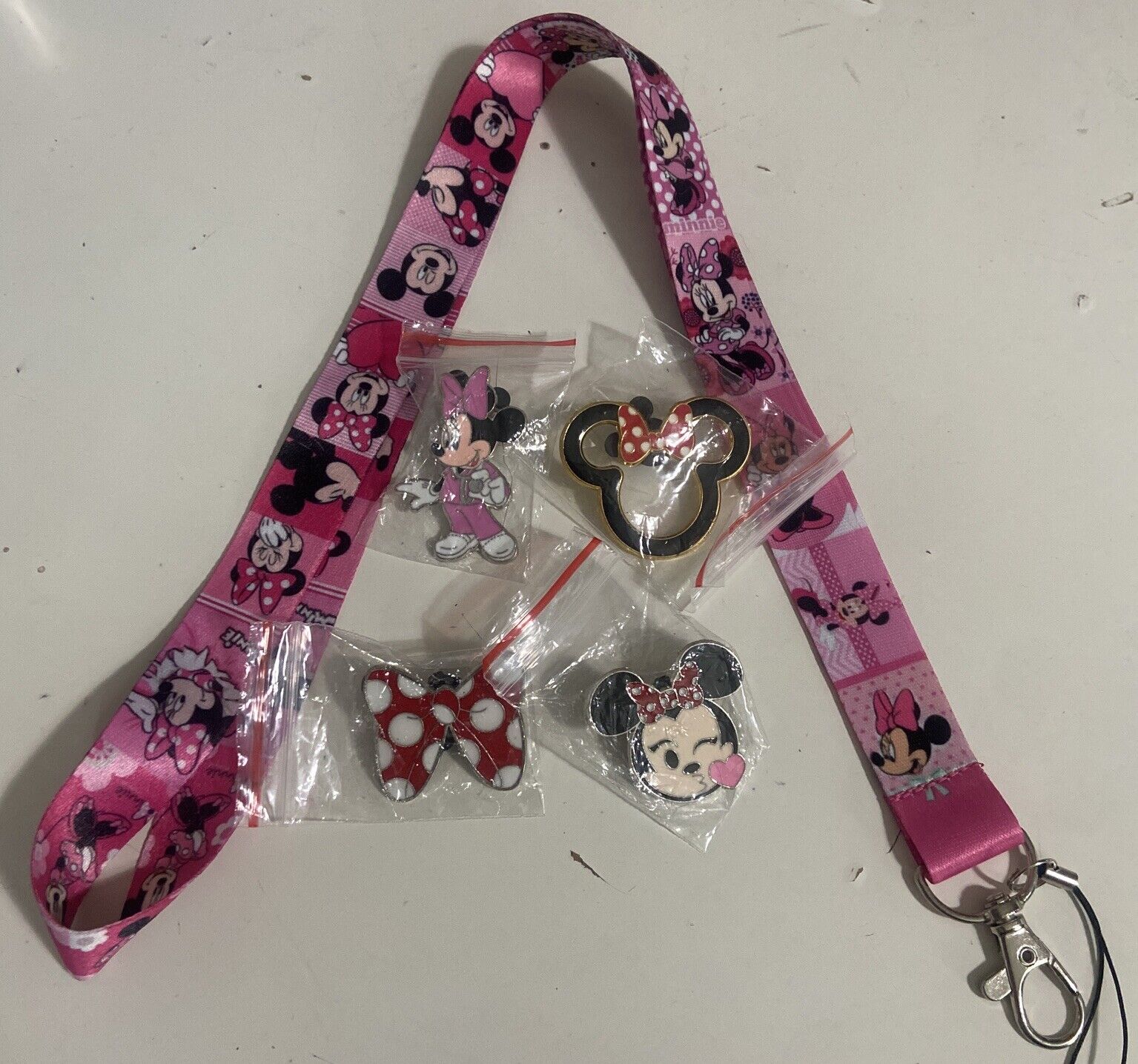 Disney Minnie Mouse Only Pins lot of 4 w/ Minnie Lanyard