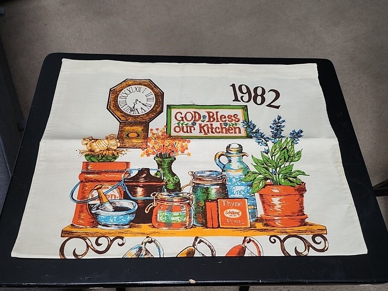 Vintage 1982 Linen Fabric Tea Towel Wall Calendar Bless Our Kitchen Clock/spices