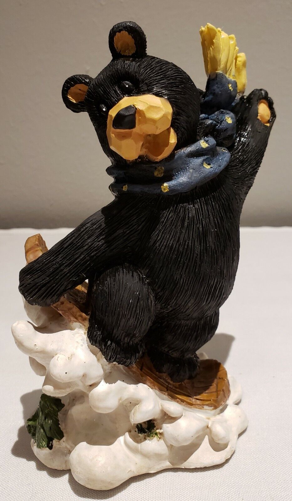 Vintage Snow Boarding Bear Natures Characters Collection Circle Resin Rare