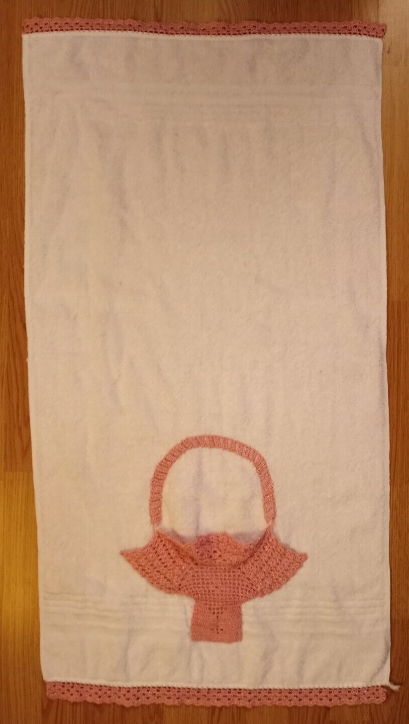 Vintage White Bath Towel Crochet Pink Basket Trim Terrycloth Sparkle Retro 22x42
