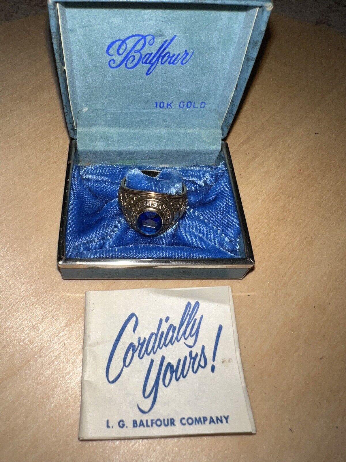 Vintage 1963 Syracuse University Ring Sapphire Blue 10k Ladies sz 6.5.
