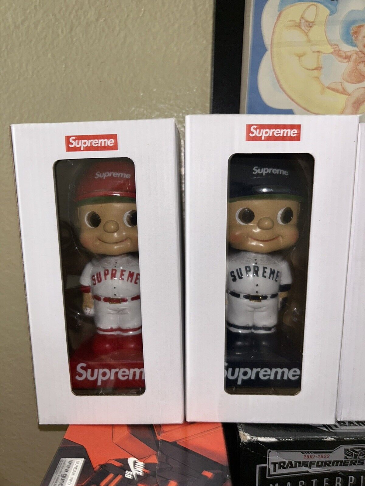 SUPREME SS23 BOBBLEHEAD FIGURES - RED & NAVY