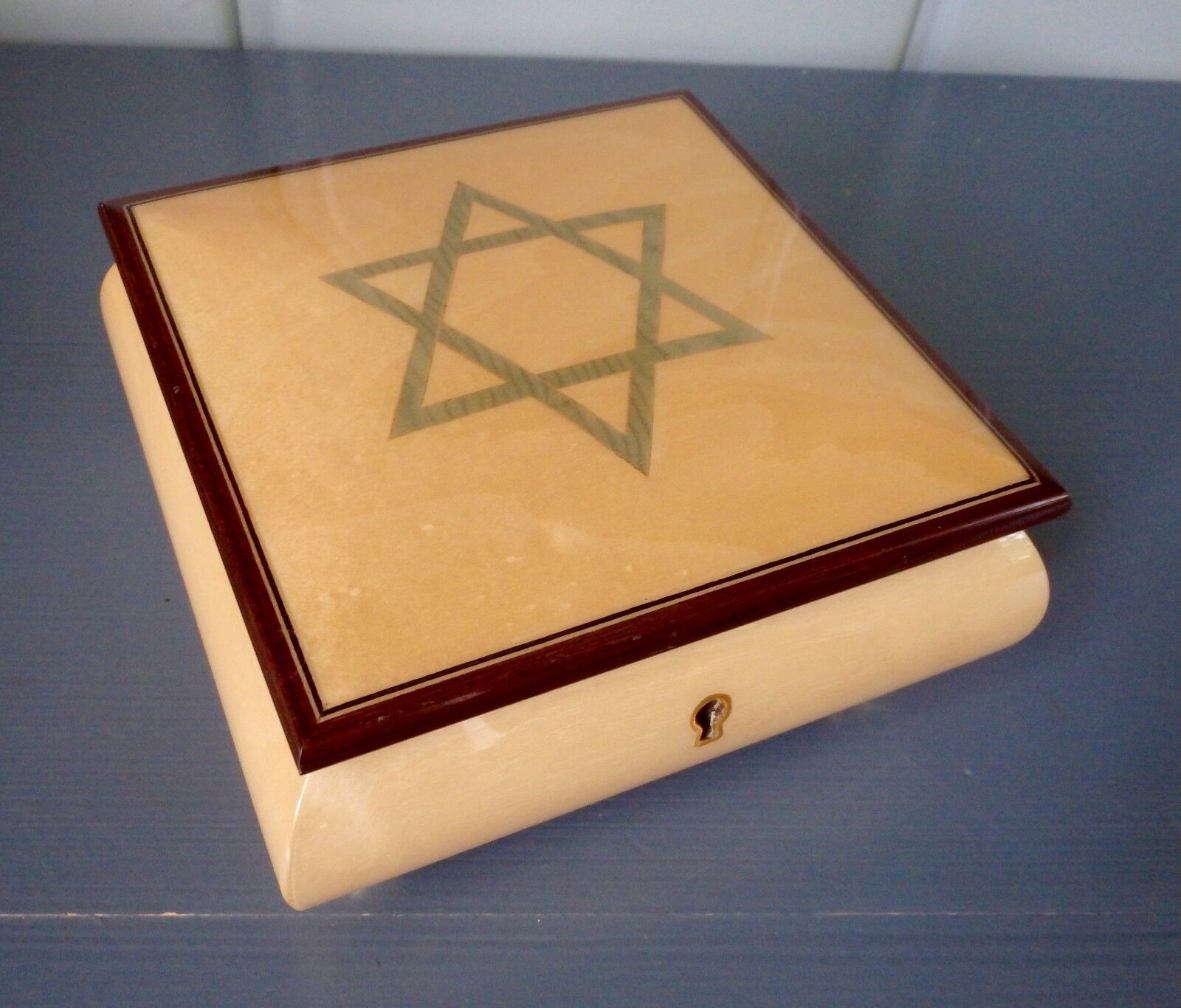 Reuge Star of David Musical Jewelry Box Plays Memory Swiss Erable taly Jewish