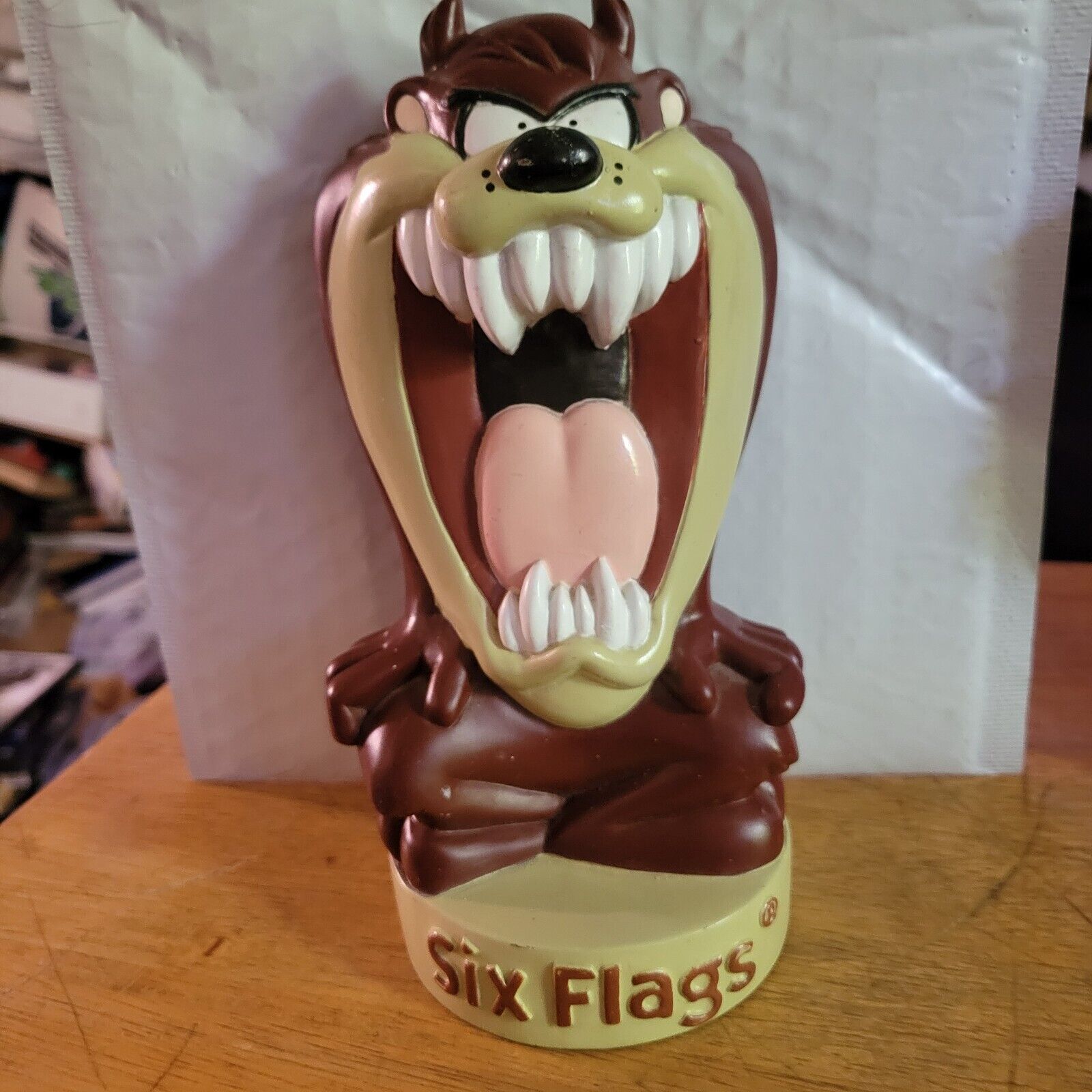 1996 Rare Looney Tunes Six Flags Taz Tasmanian Devil Coin Bank