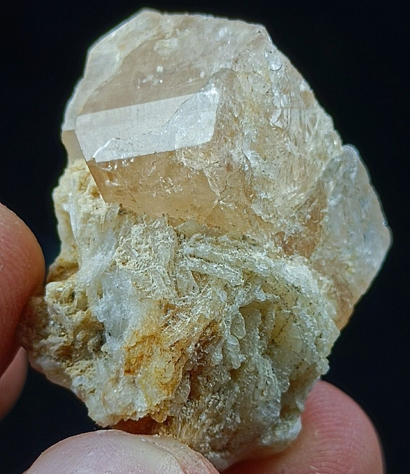 22g Beautiful Topaz Crystal Combine With Albite From Skardu Pakistan 