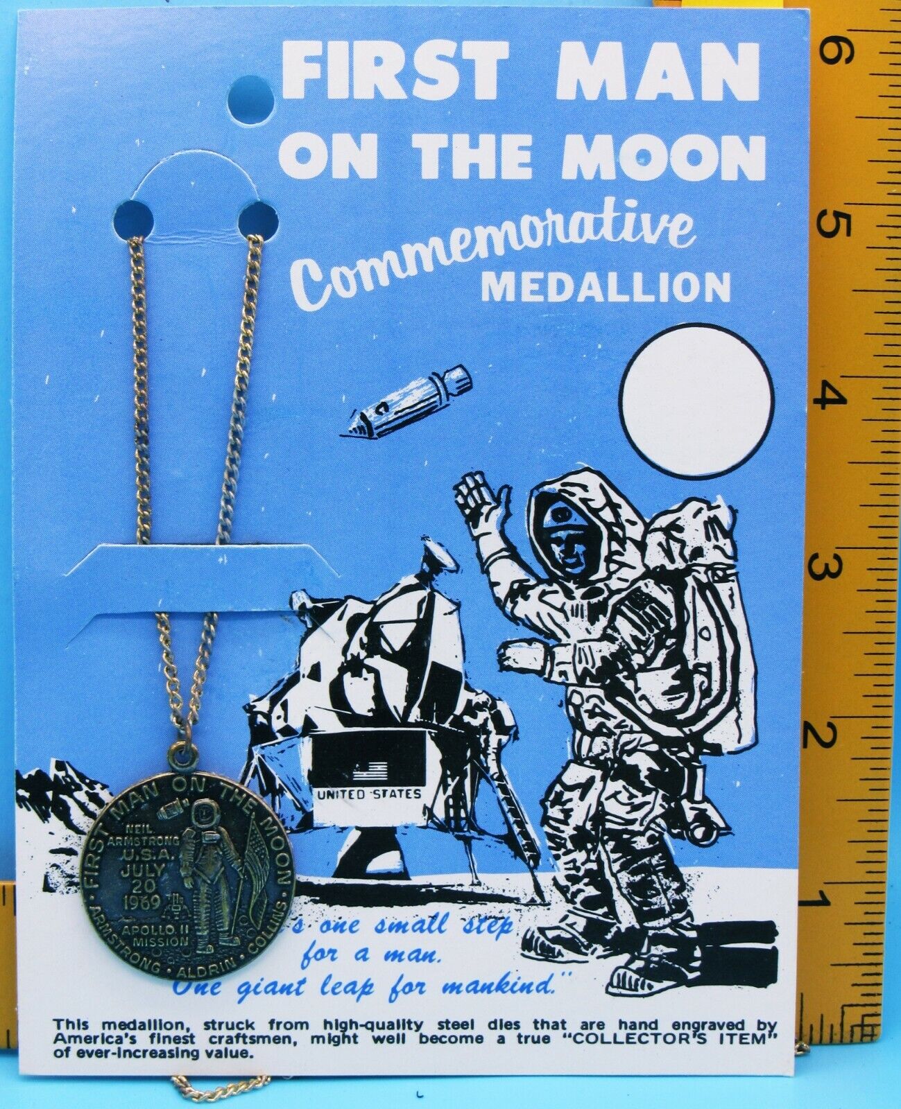 APOLLO 11 MEDALLION '69 vtg First MAN on MOON Armstrong MOC Necklace NASA