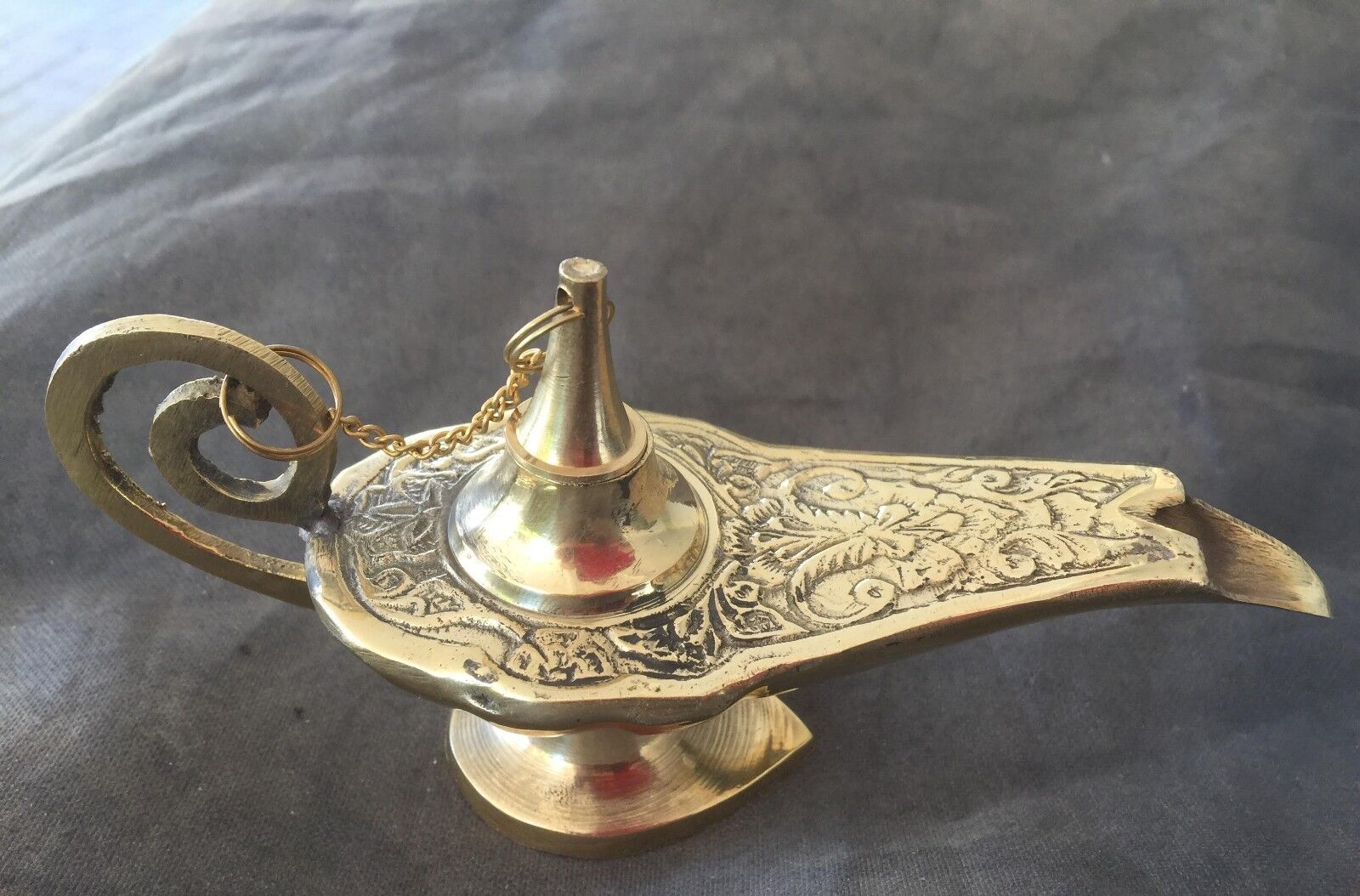 Aladin The Genie Oil lamp - Brass Aladdin Lamp -  beautiful design 