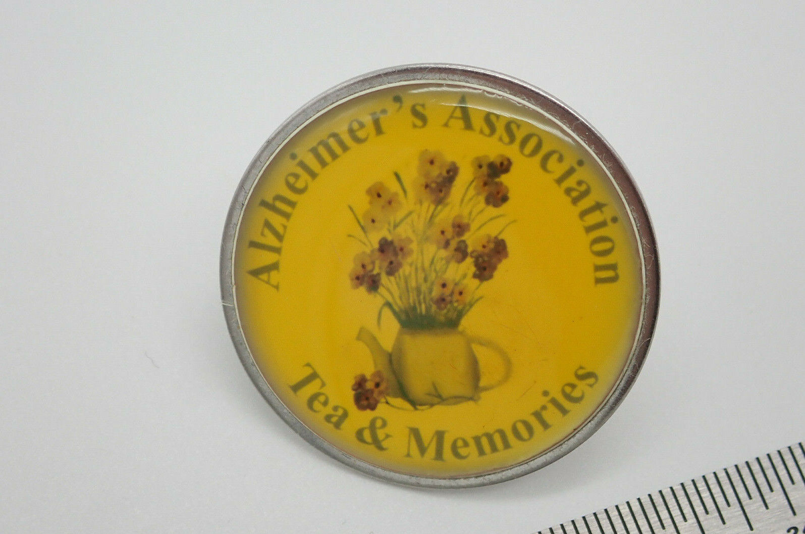 Alzheimer\'s Association Tea & Memories Vintage Lapel Pin