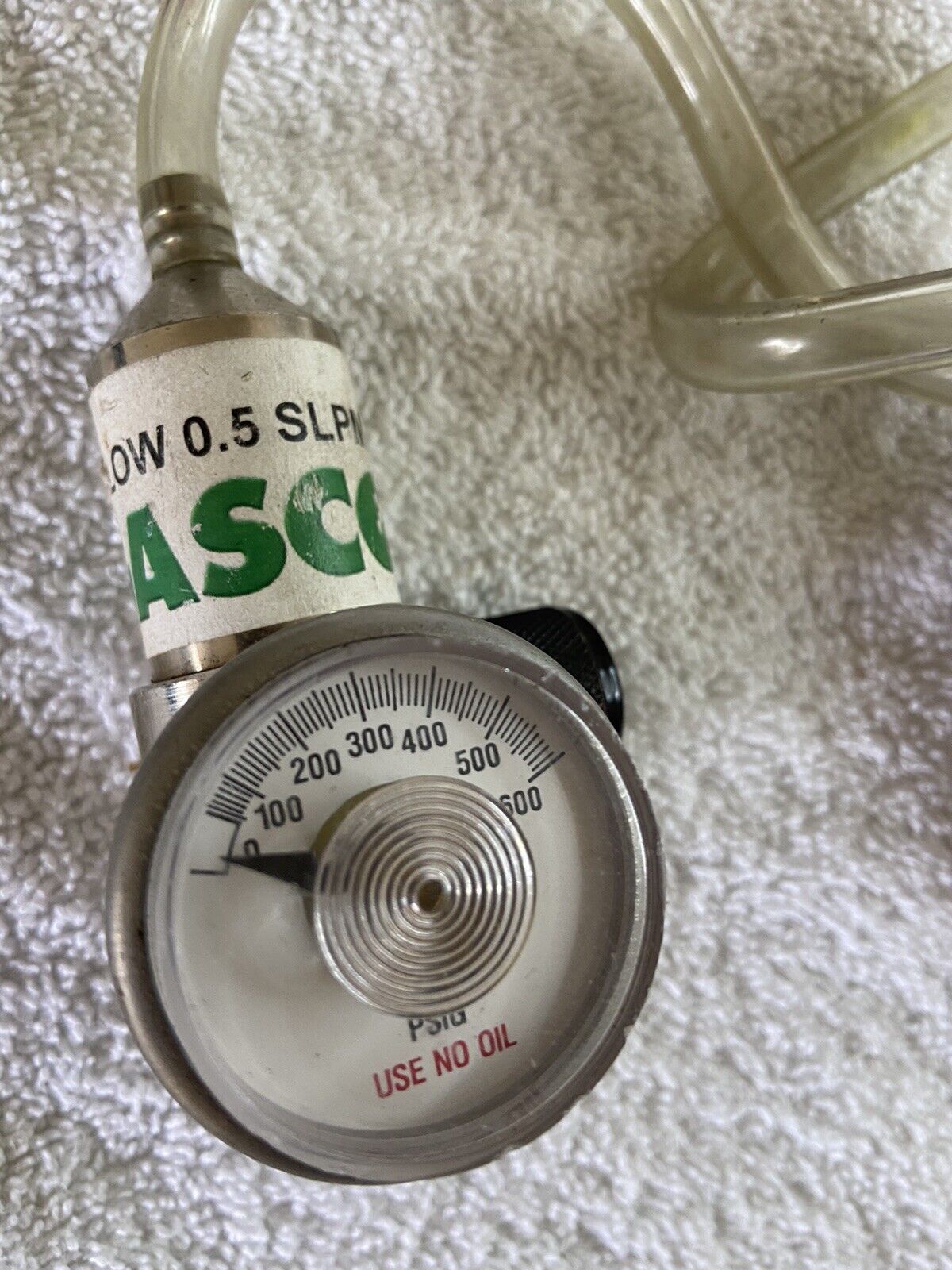 GASCO Gas Cylinder Regulator Flow 1.5 SLPM 600psi 