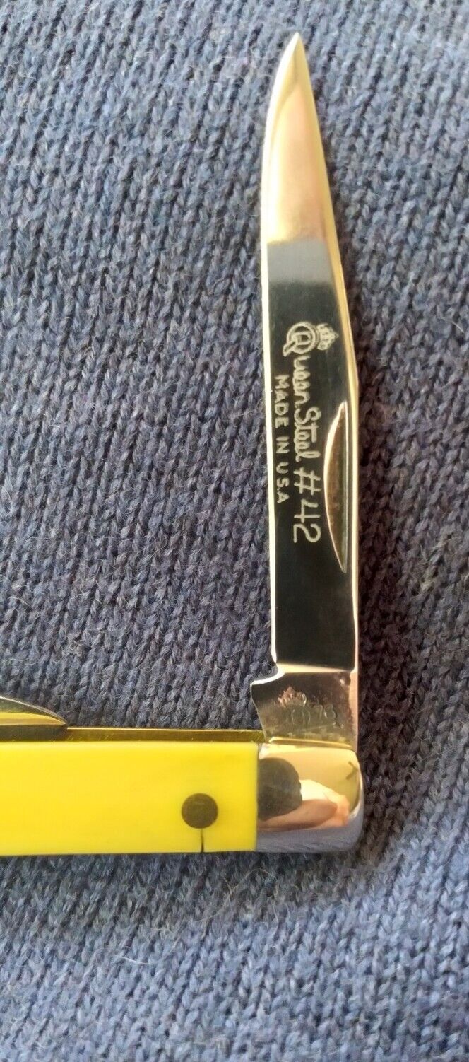 Queen #42 Small Serpentine Pocketknife mfg. 1970's 
