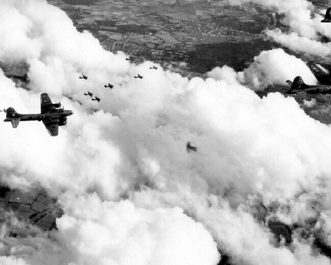 Formation of B-17 Flying Fortress Bombers in flight 8x10 WWII WW2 Photo 780a