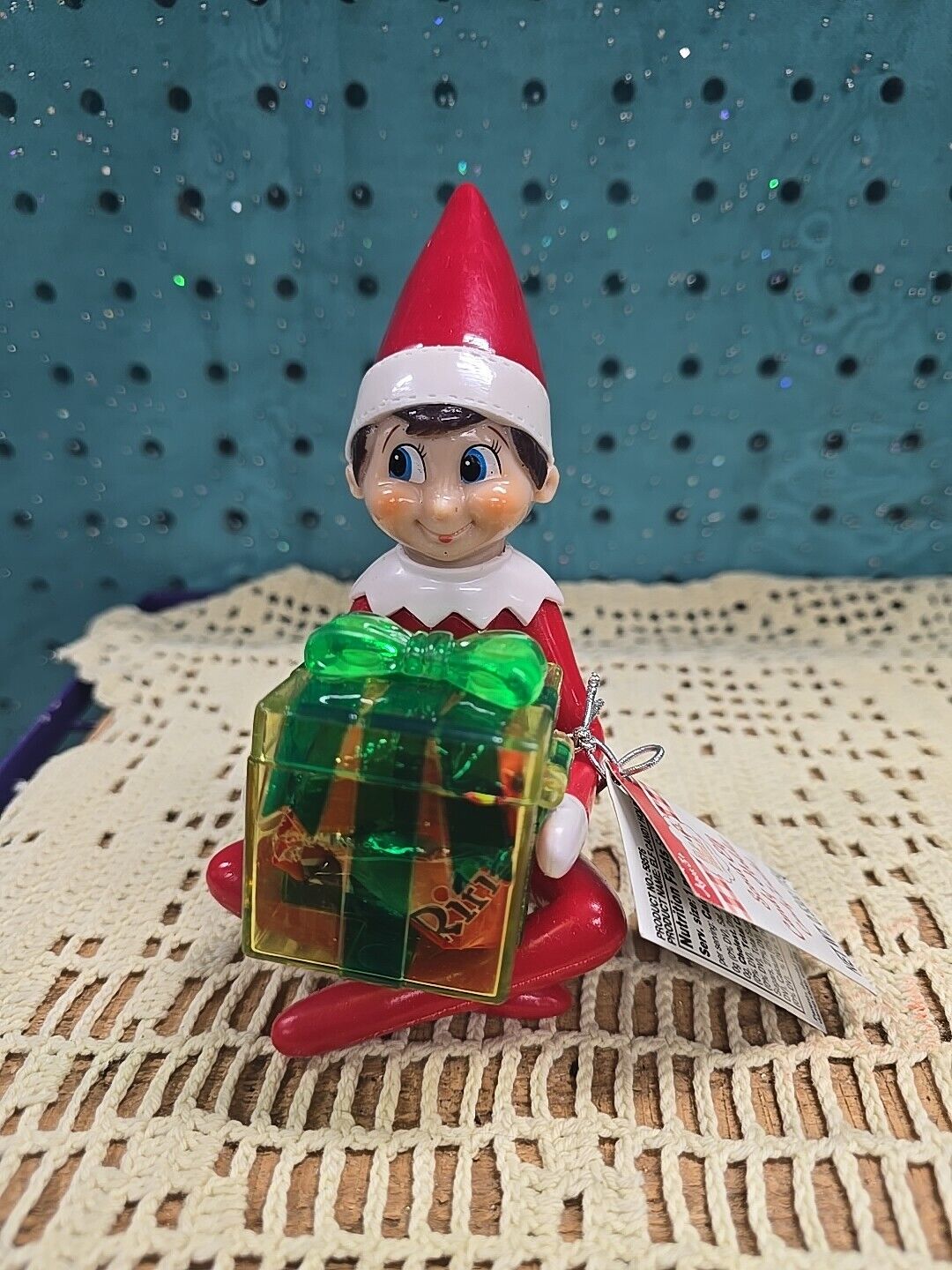 The Elf on the Shelf Blue Eye Scout Present Candy Holder New W/ Candy