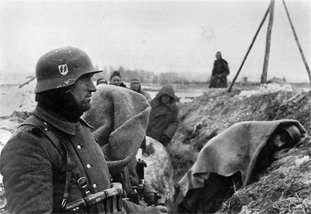 WWII B&W Photo German Soldiers in Trench in Winter World War Two  WW2 / 2150