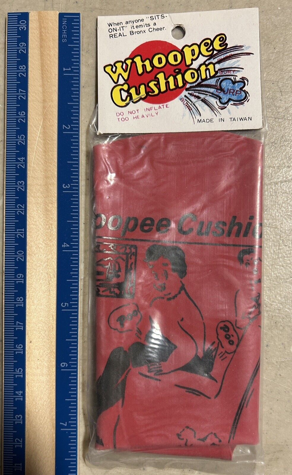 1970S? RARE VINTAGE *WHOOPEE CUSHION* SEALED IN ORIGINAL PACKAGE MUST SEE M