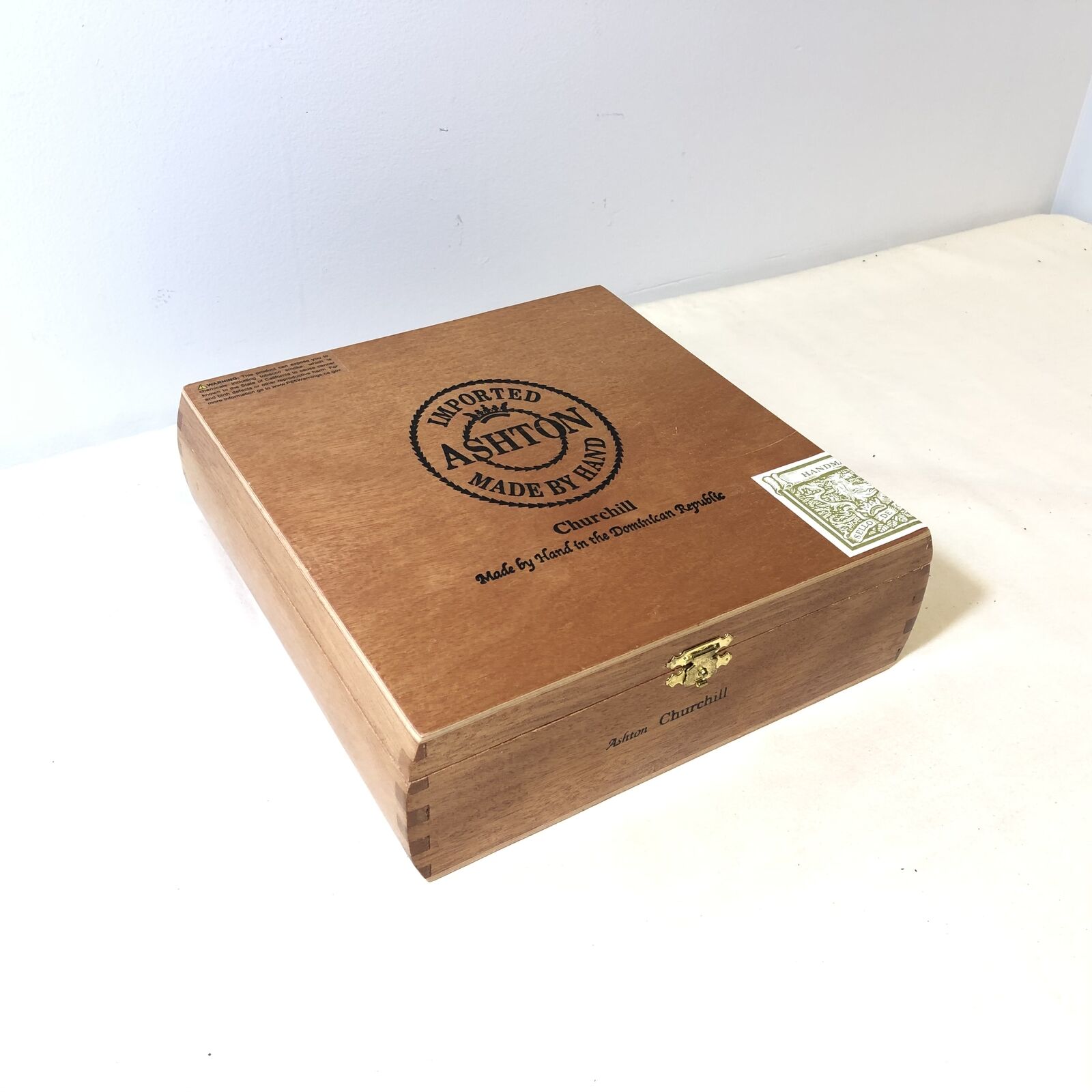 Ashton Classic Churchill Empty Wooden Cigar Box 8x8.25x2.5