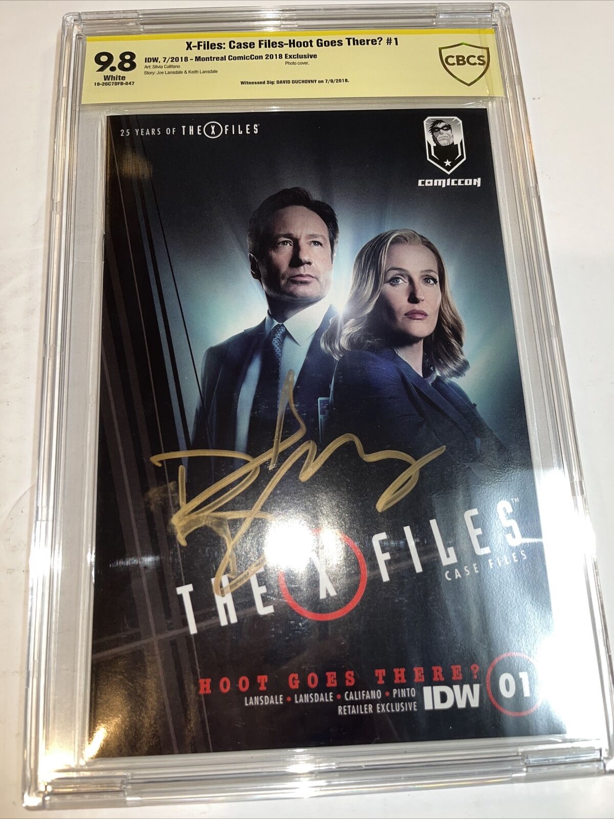 X-files Case File-Hoot Goes There? (2018) # 1 (9.8 CBCS W) Signed David Duchovny