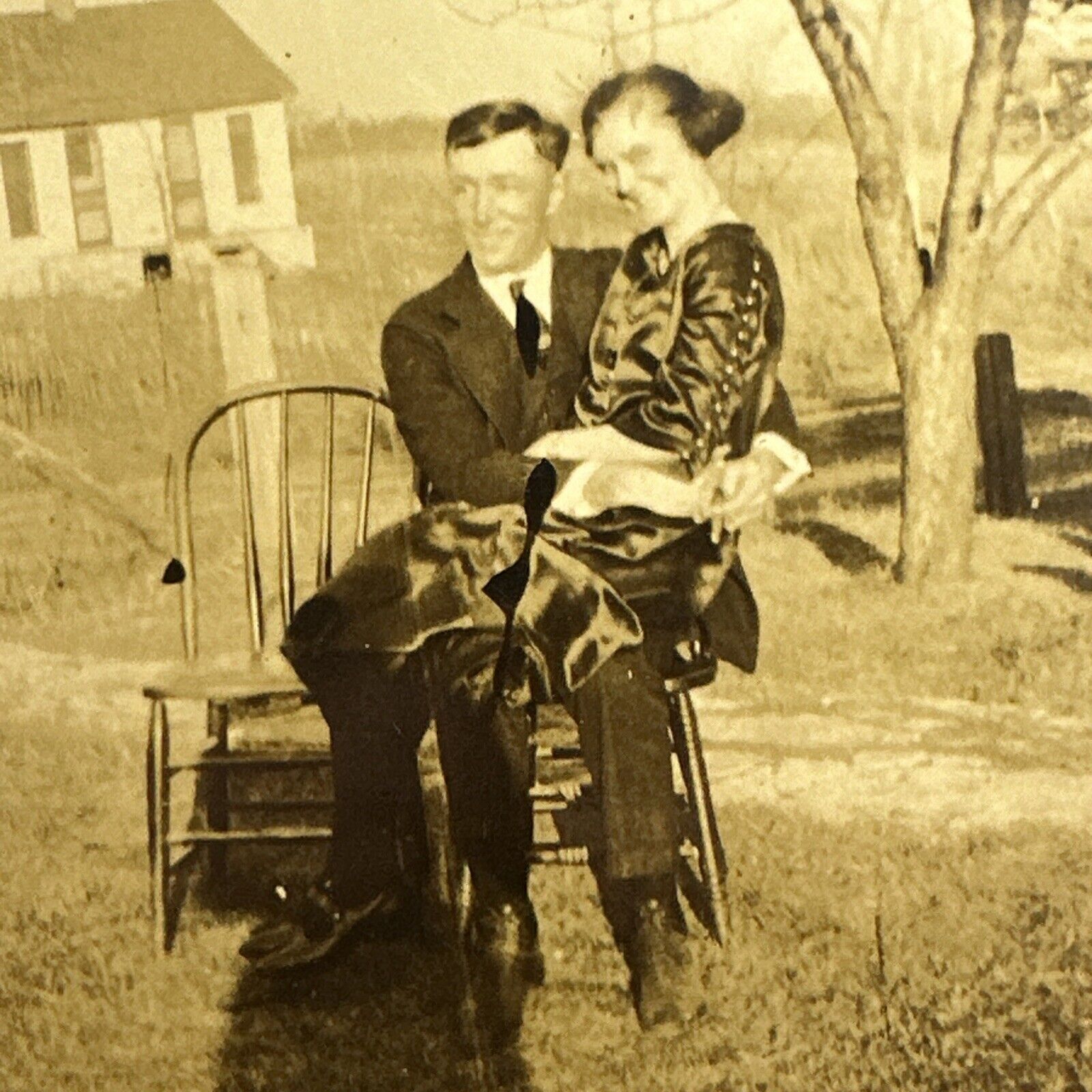 VINTAGE PHOTO romantic, sitting on lap couple 1920s/1930s ORIGINAL SNAPSHOT Cute