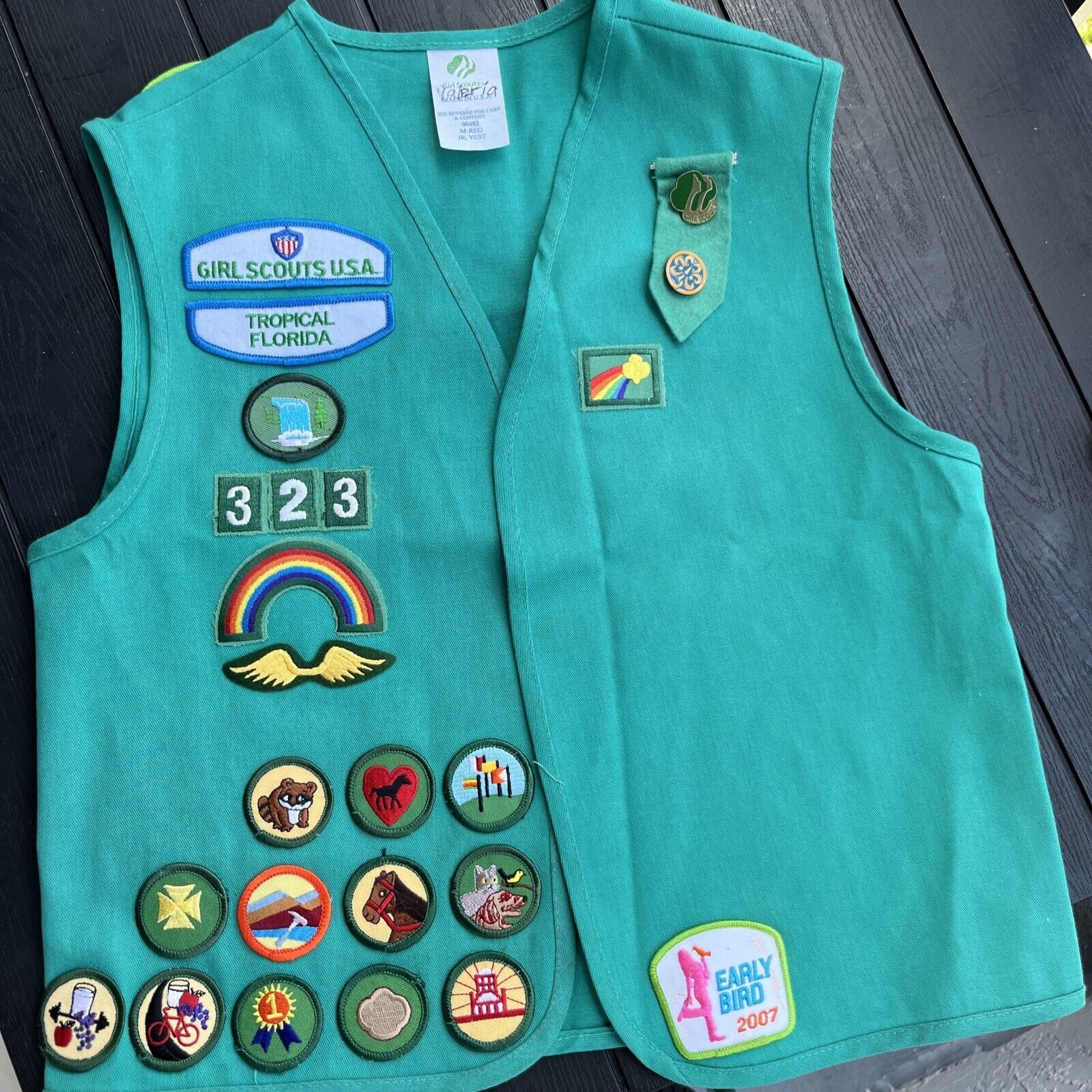 Girl Scouts Size MGreen Uniform Vest Jacket Patches