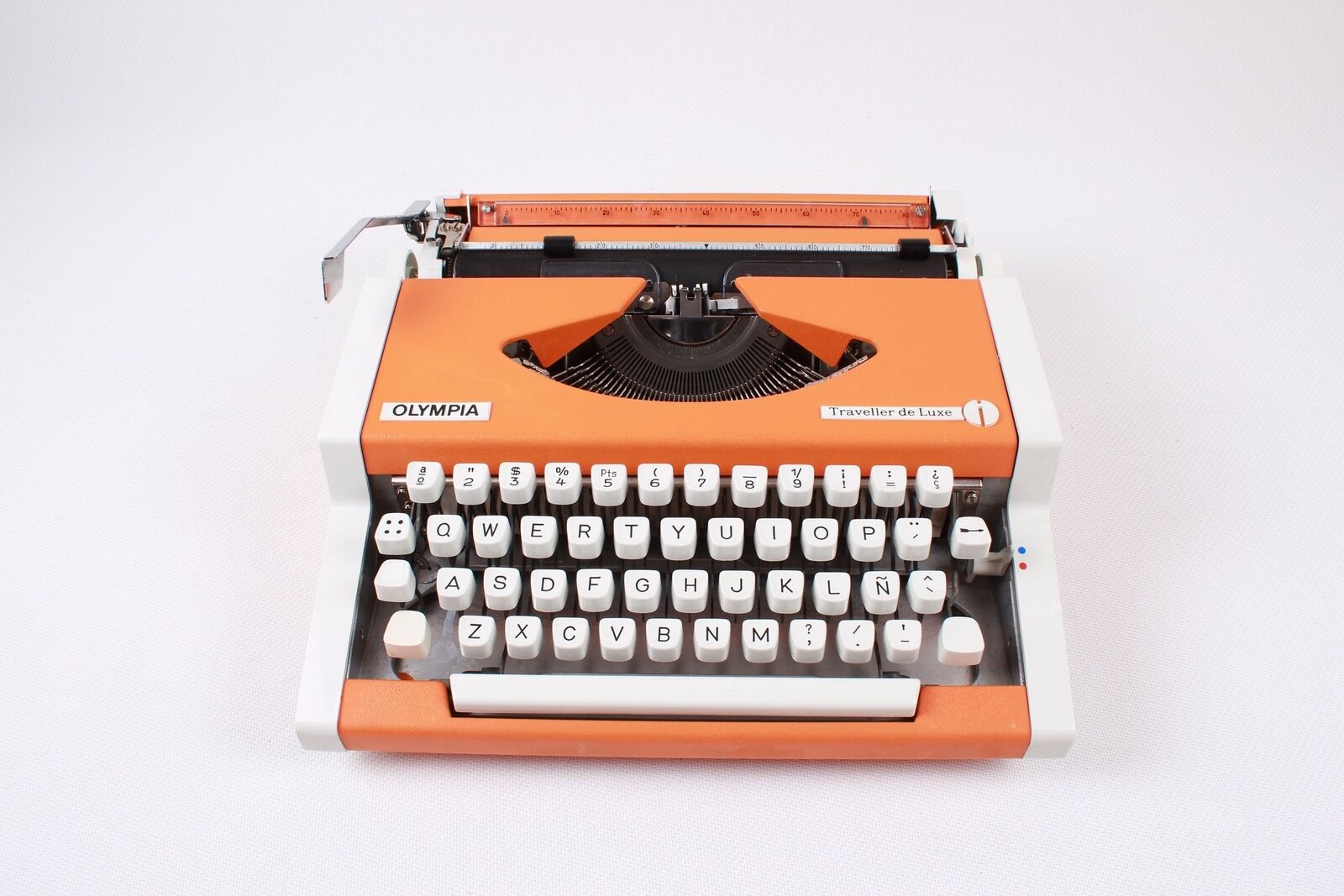 Olympia Traveller De Luxe Orange Typewriter, Vintage, Manual Portable,