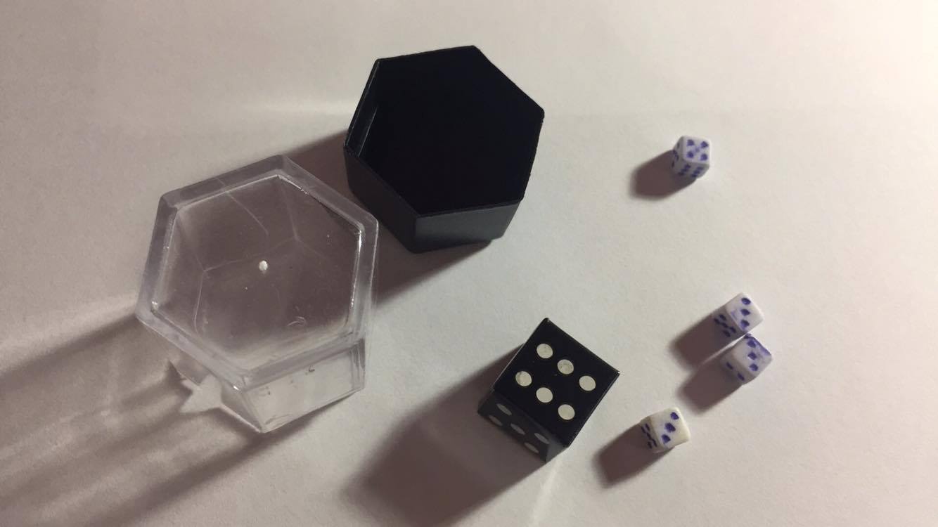 Trickmaster Exploding Dice Bomb - One set with mini dices (2 x 1.5 inches box)