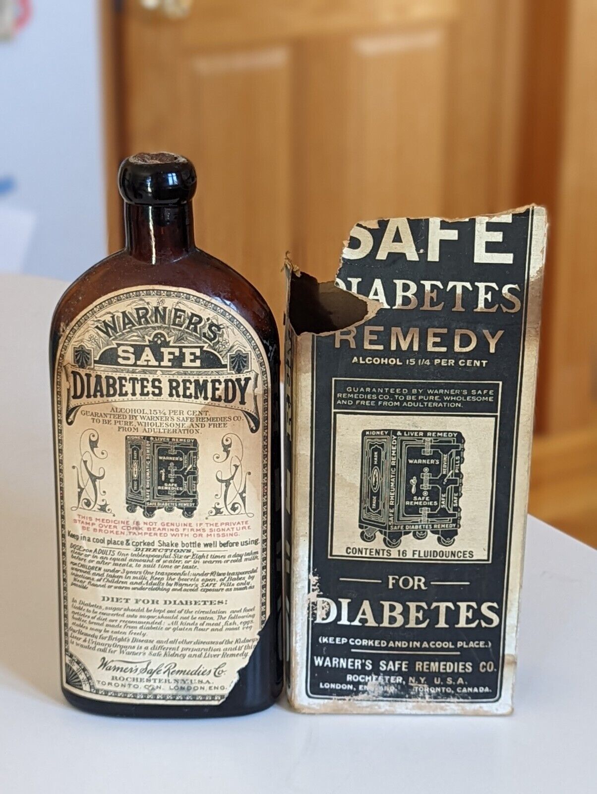 ***RARE*** 16 oz  Warner\'s Safe Remedy Diabetic Cure Bottle Full Label and Box