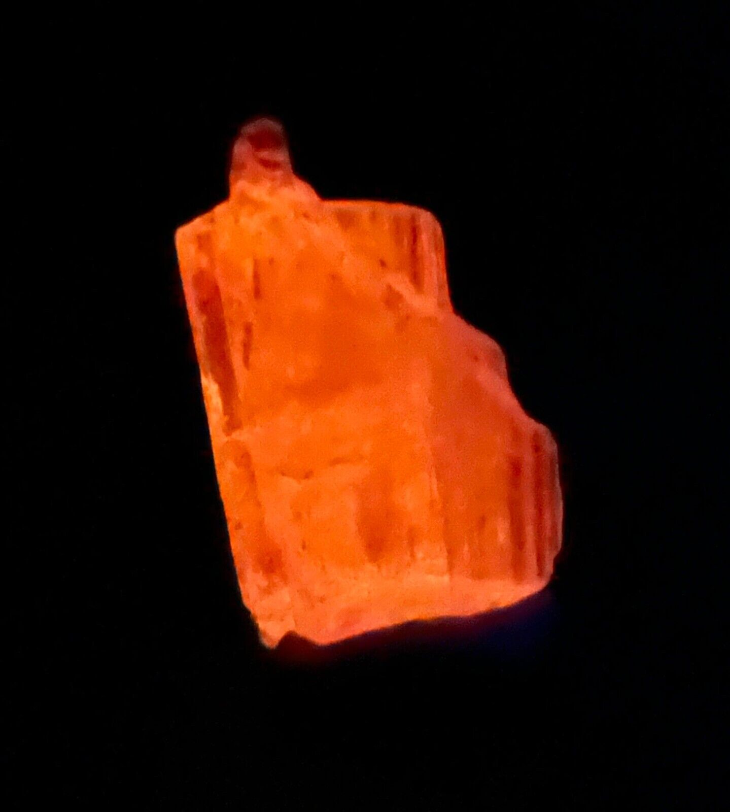 19 Cts Extremely Rare Fluorescent, Phosphorescent Kunzite Crystal From @AFG