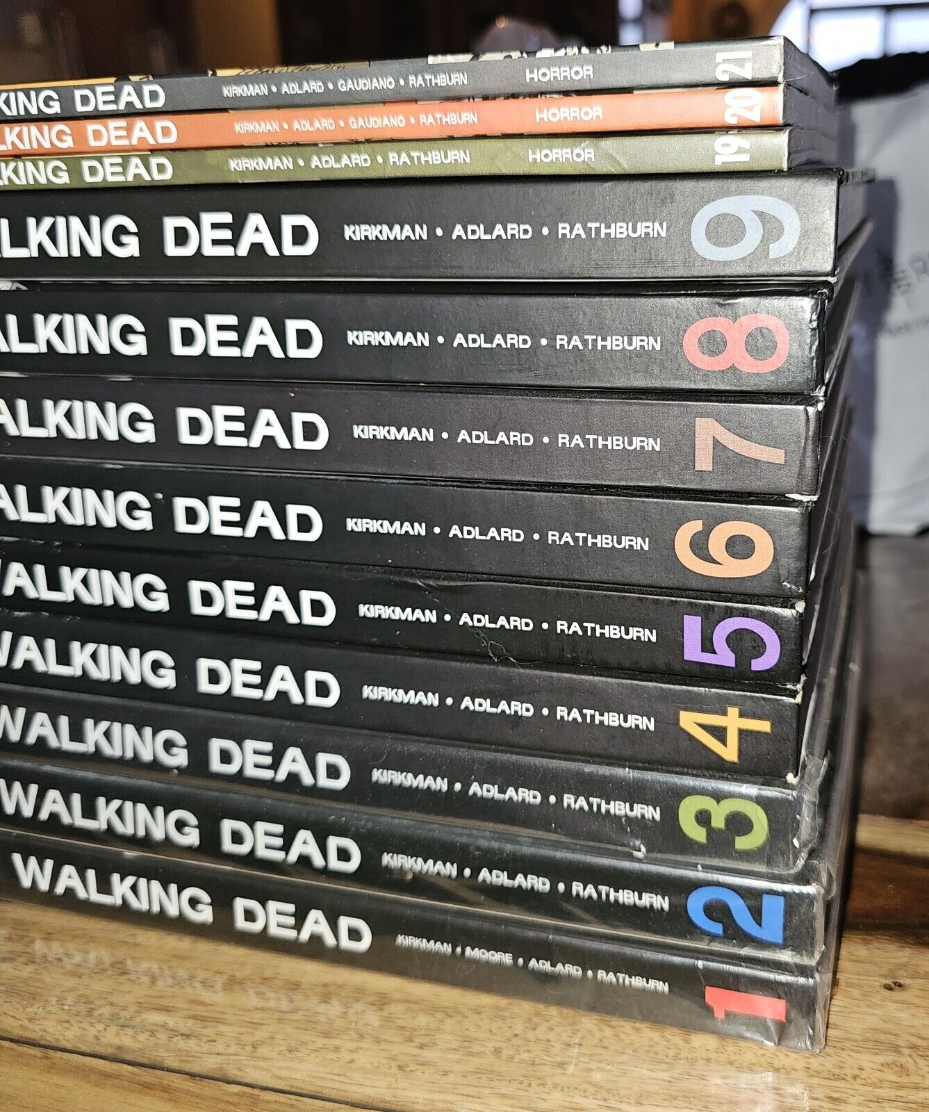 The Walking Dead Hardcover Graphic Novel Books 1-9 Softback 19-21