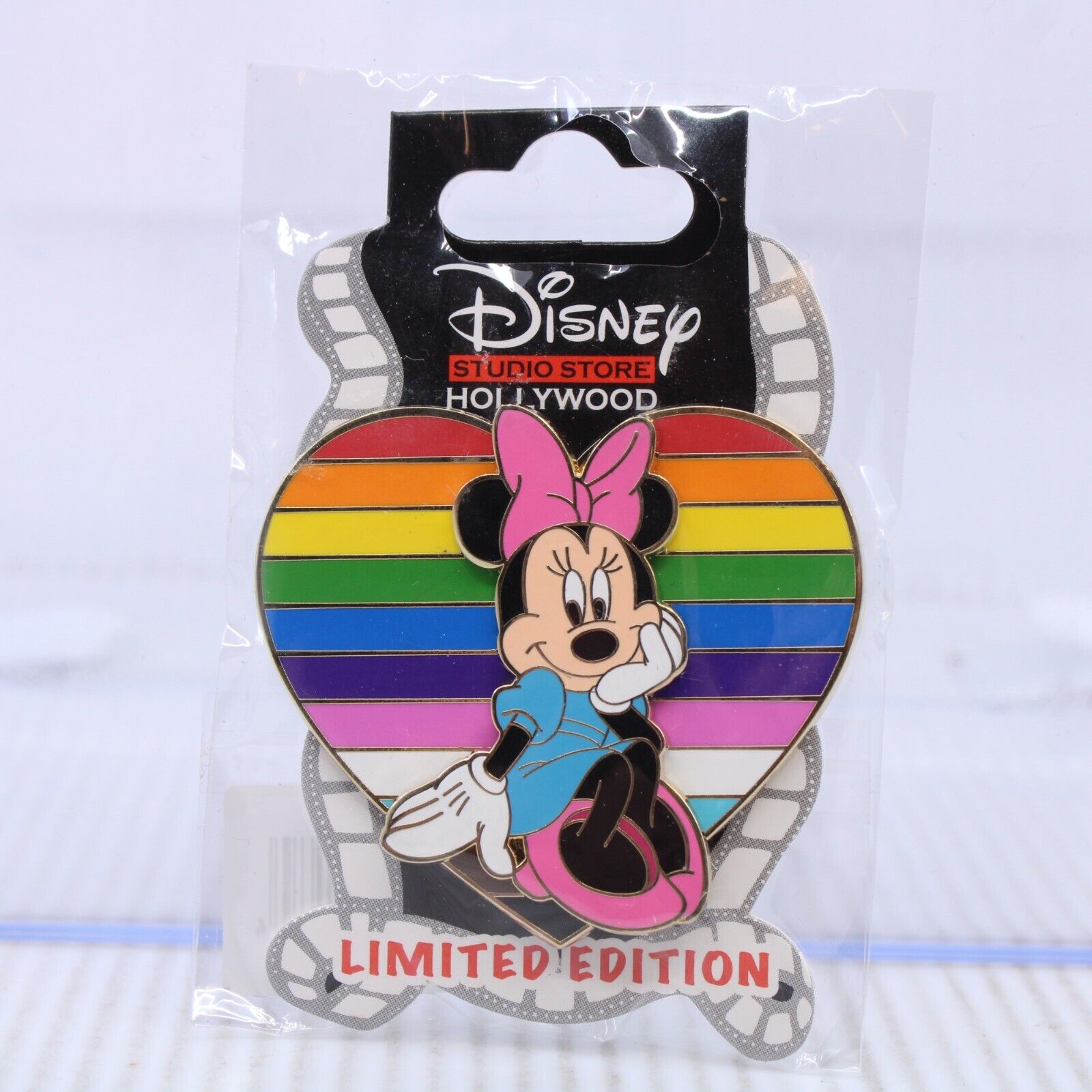 B2 Disney DSF DSSH Pin LE Pride Rainbow Colors Minnie Mouse